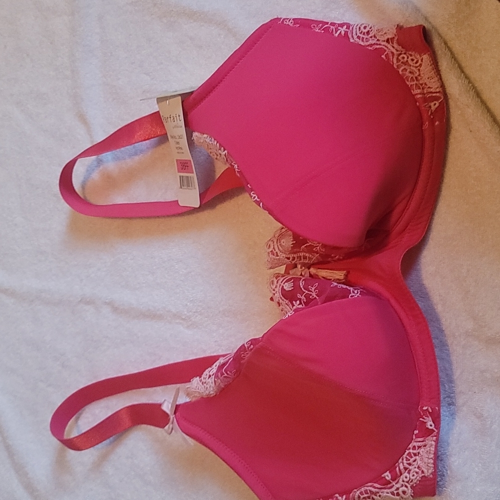 38 FF  under wire lightly padded pink bra